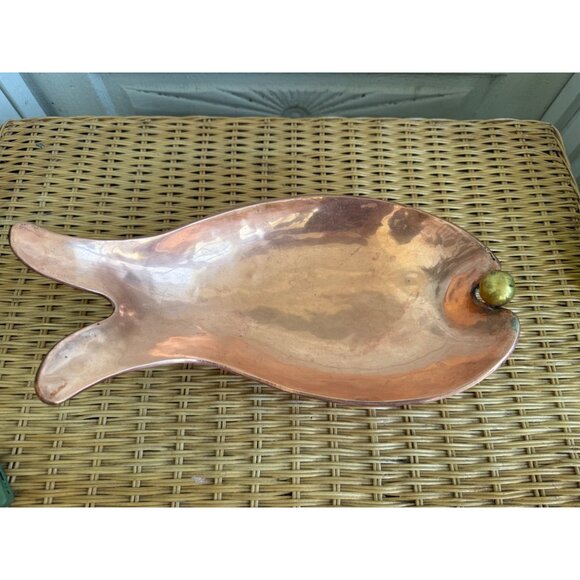 Vintage MCM Copper Footed Fish Shaped Serving Bowl Tray - Picture 14 of 15